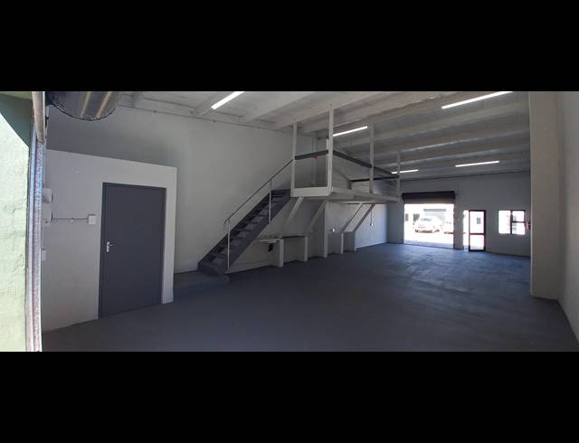 100M² MINI FACTORY TO LET IN ALTON